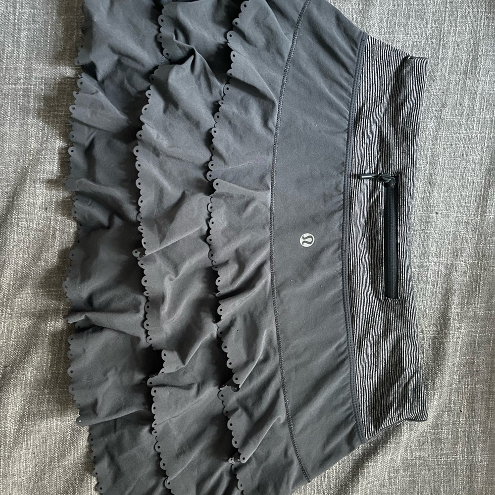 Lululemon sz 4 ruffle tennis skirt/skort